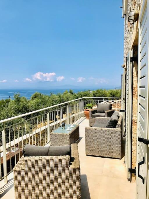 Family Sea View With Private Pool Villa